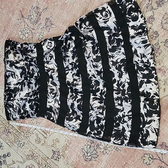 White House Black Market Strapless Lined Floral Lace Accent Wedding Prom Sz 10 - Picture 11 of 14